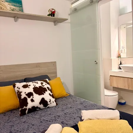 Modern Comfort Renovated Canteras *